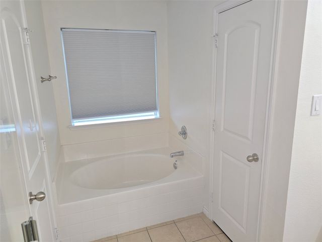 124 Bridlewood Street, Azle, TX 76020