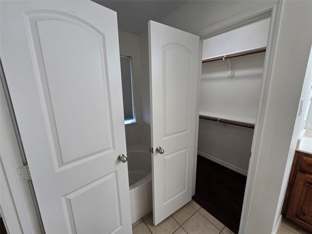 124 Bridlewood Street, Azle, TX 76020