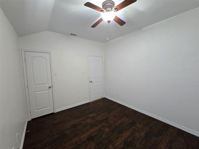 124 Bridlewood Street, Azle, TX 76020