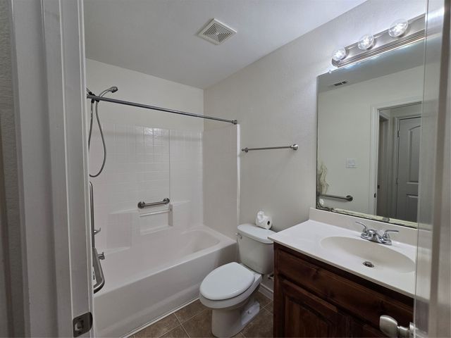 124 Bridlewood Street, Azle, TX 76020