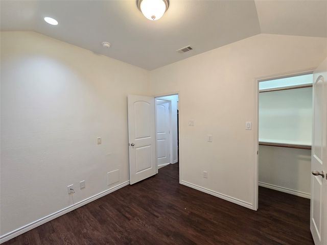 124 Bridlewood Street, Azle, TX 76020