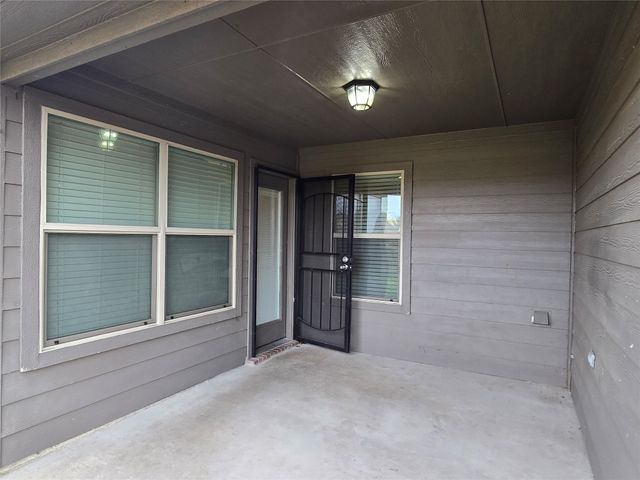 124 Bridlewood Street, Azle, TX 76020