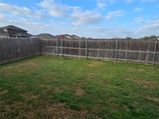 124 Bridlewood Street, Azle, TX 76020