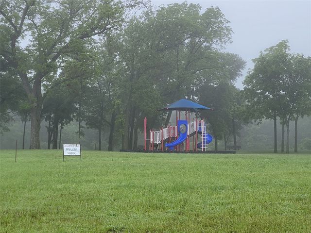 124 Bridlewood Street, Azle, TX 76020