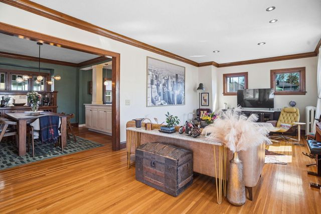 1576 Osceola Avenue, Saint Paul, MN 55105