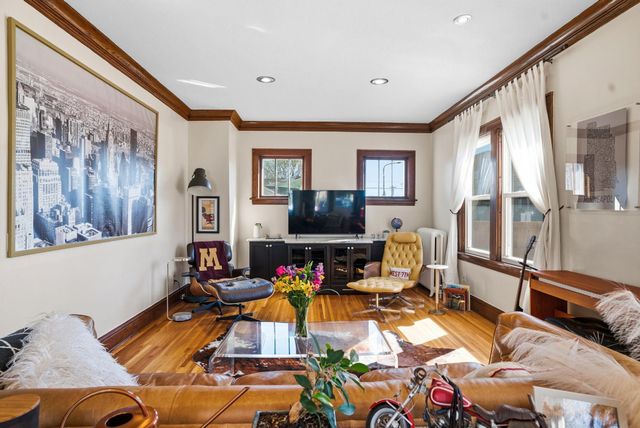 1576 Osceola Avenue, Saint Paul, MN 55105