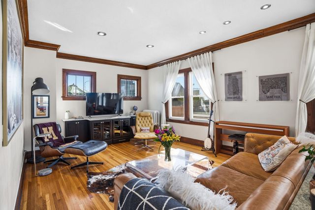 1576 Osceola Avenue, Saint Paul, MN 55105