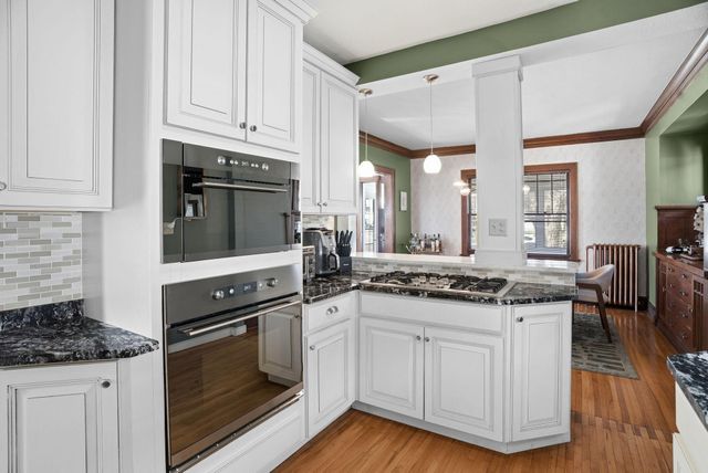 1576 Osceola Avenue, Saint Paul, MN 55105