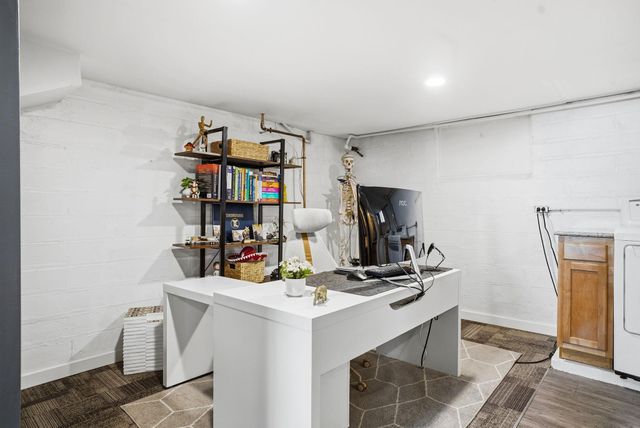 1576 Osceola Avenue, Saint Paul, MN 55105