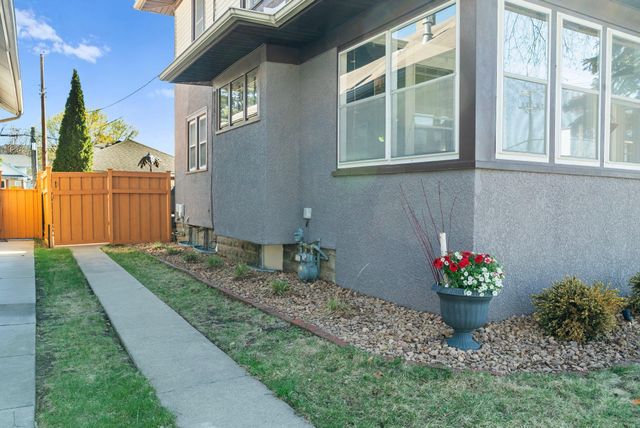 1576 Osceola Avenue, Saint Paul, MN 55105