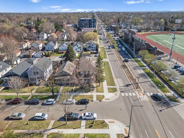 1576 Osceola Avenue, Saint Paul, MN 55105