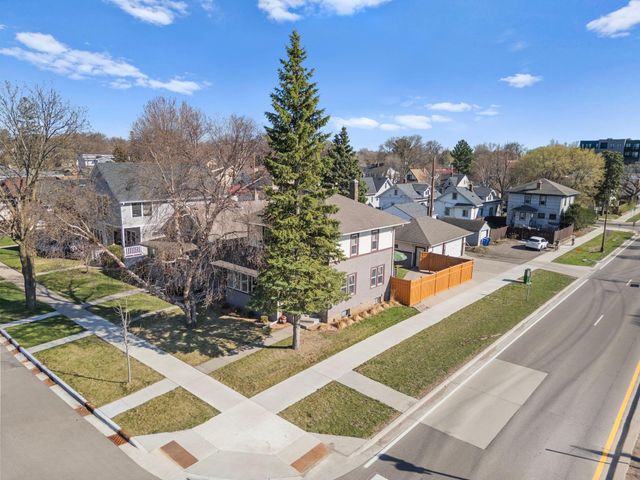 1576 Osceola Avenue, Saint Paul, MN 55105