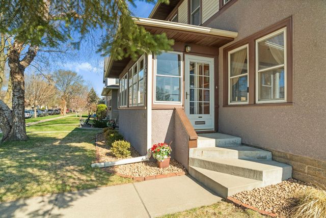 1576 Osceola Avenue, Saint Paul, MN 55105