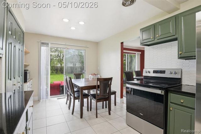 26200 Franklin Pointe Drive, Southfield, MI 48034
