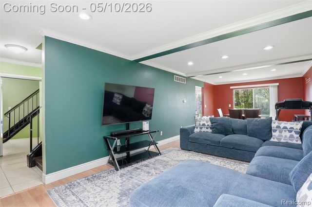 26200 Franklin Pointe Drive, Southfield, MI 48034
