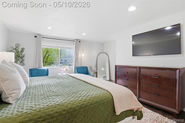 26200 Franklin Pointe Drive, Southfield, MI 48034