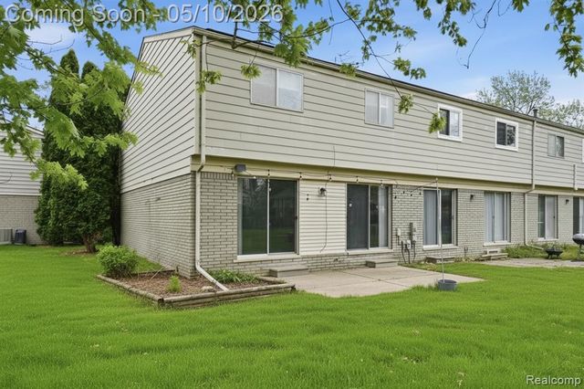26200 Franklin Pointe Drive, Southfield, MI 48034