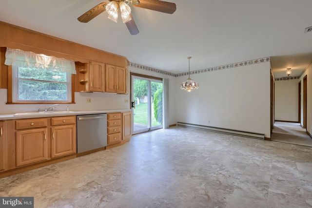 485 SUMMIT DR, Columbia, PA 17512