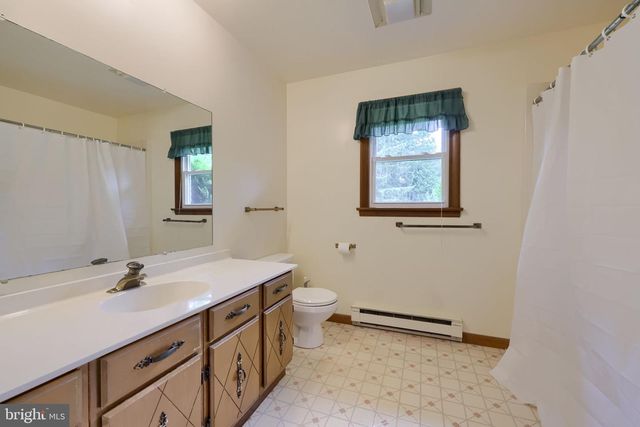 485 SUMMIT DR, Columbia, PA 17512