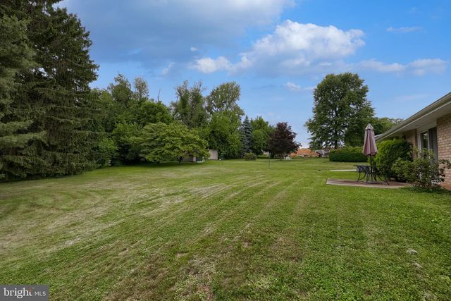 485 SUMMIT DR, Columbia, PA 17512
