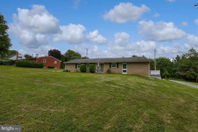 485 SUMMIT DR, Columbia, PA 17512