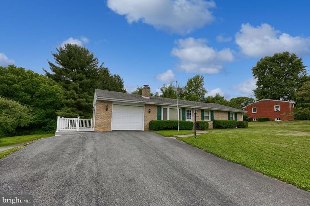 485 SUMMIT DR, Columbia, PA 17512