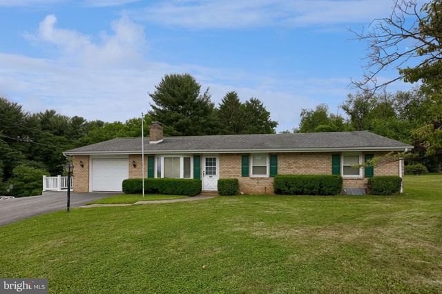 485 SUMMIT DR, Columbia, PA 17512