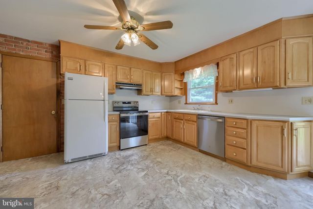 485 SUMMIT DR, Columbia, PA 17512