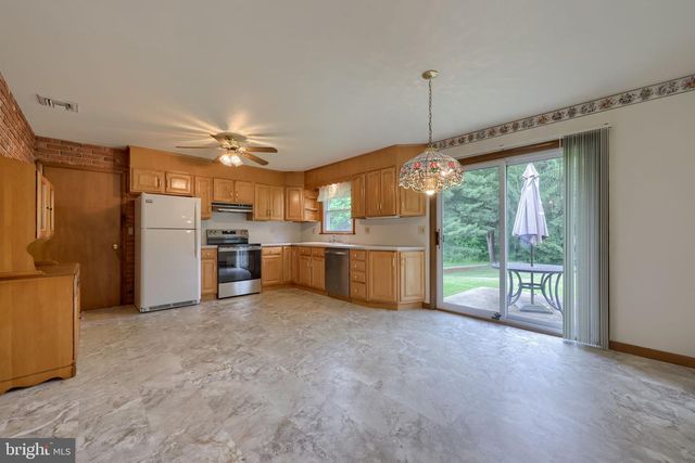 485 SUMMIT DR, Columbia, PA 17512