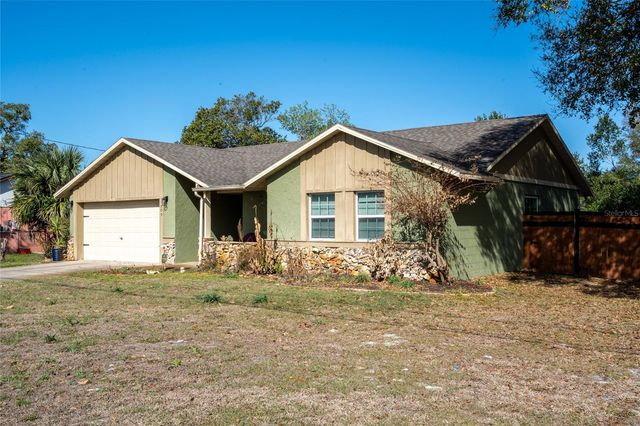 1609 PINE AVENUE, Deland, FL 32724