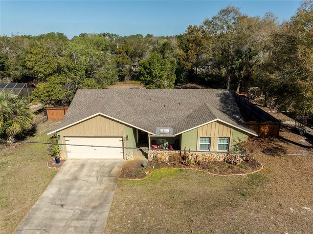 1609 PINE AVENUE, Deland, FL 32724