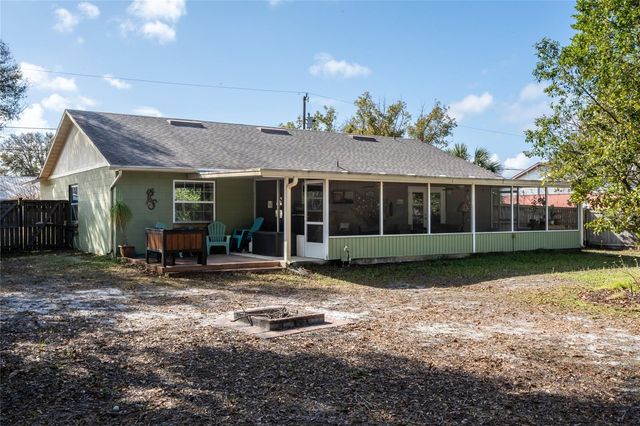 1609 PINE AVENUE, Deland, FL 32724