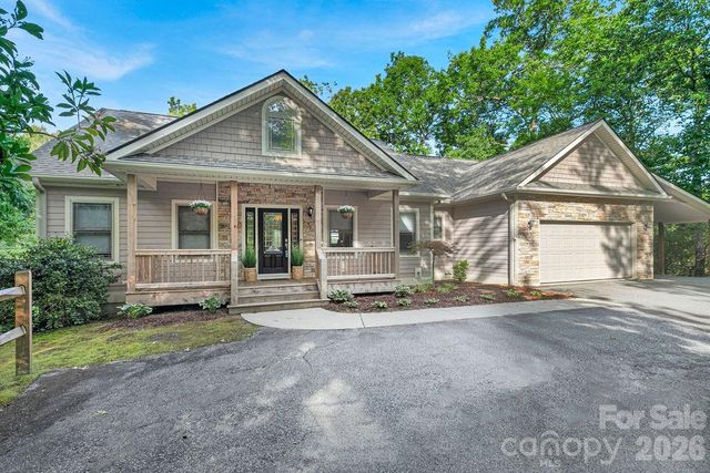 1625 Ugugu Drive, Brevard, NC 28712