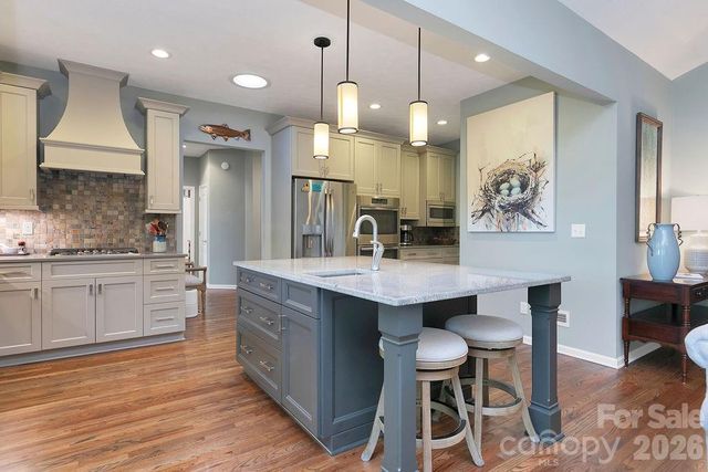 1625 Ugugu Drive, Brevard, NC 28712