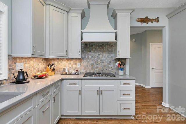 1625 Ugugu Drive, Brevard, NC 28712