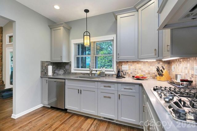 1625 Ugugu Drive, Brevard, NC 28712