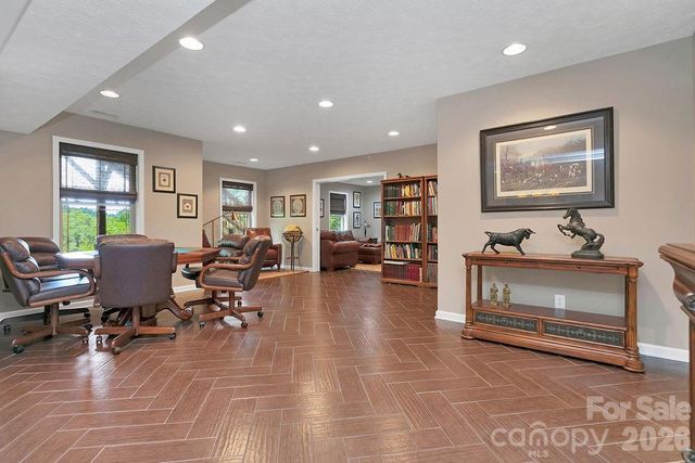 1625 Ugugu Drive, Brevard, NC 28712