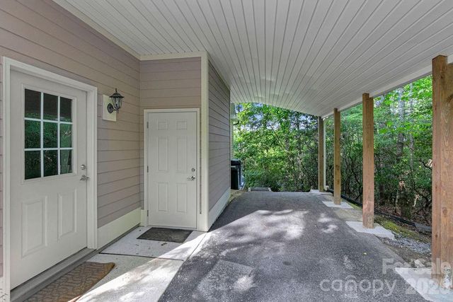 1625 Ugugu Drive, Brevard, NC 28712