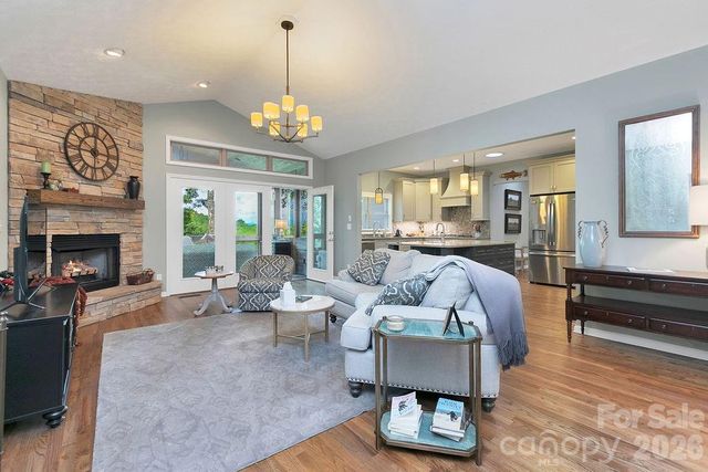 1625 Ugugu Drive, Brevard, NC 28712