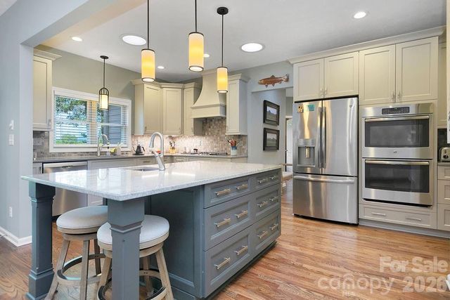 1625 Ugugu Drive, Brevard, NC 28712