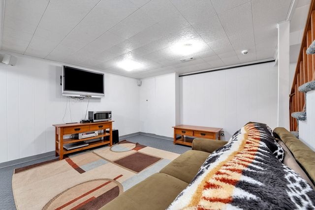 6 Blueberry Hill Road, Groveland, MA 01834