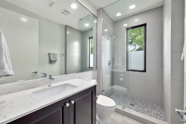 1208 Hillside Ave, Austin, TX 78704