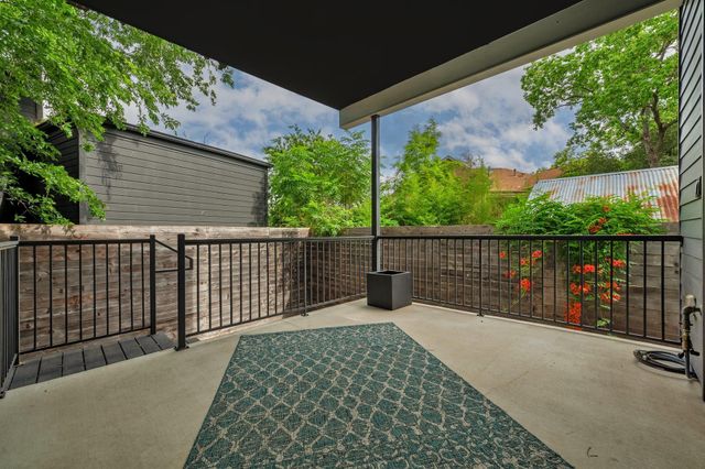 1208 Hillside Ave, Austin, TX 78704