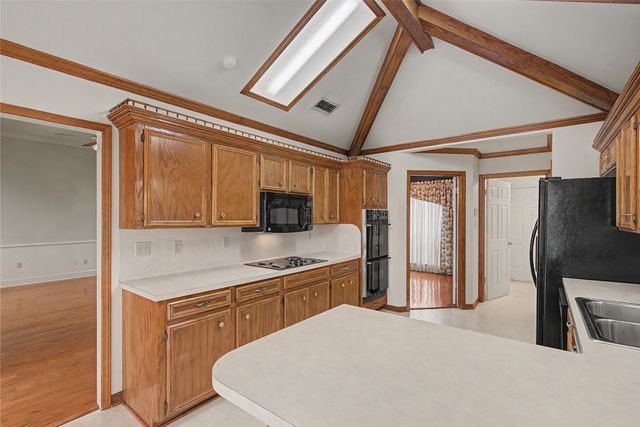 1334 Whitehall, Bossier City, LA 71112