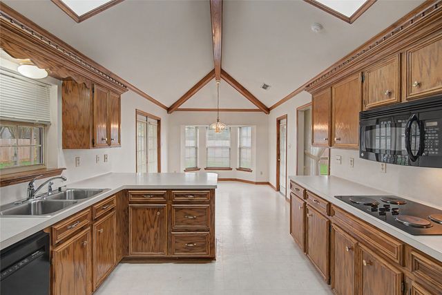 1334 Whitehall, Bossier City, LA 71112