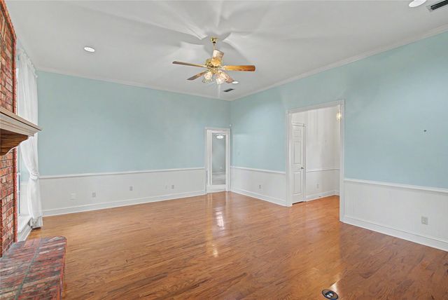1334 Whitehall, Bossier City, LA 71112