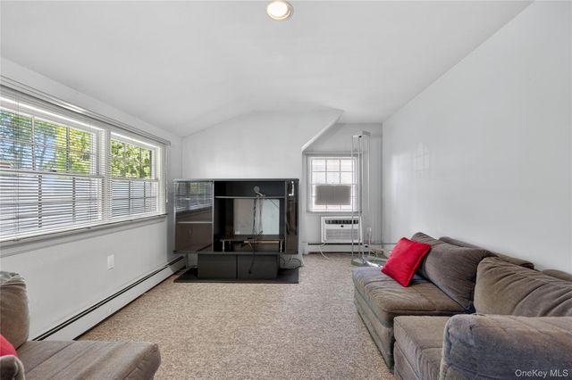 261 Wright Avenue, Carle Place, NY 11514