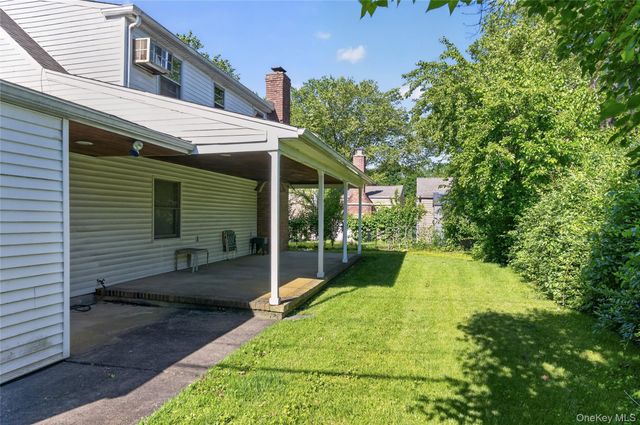 261 Wright Avenue, Carle Place, NY 11514