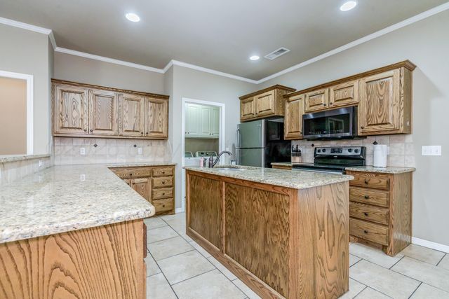 6814 Tivis Street, Amarillo, TX 79119