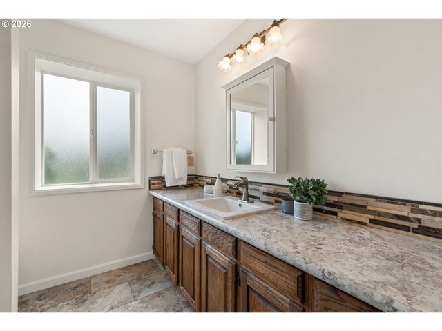 12775 S MAPLE GROVE Rd, Molalla, OR 97038
